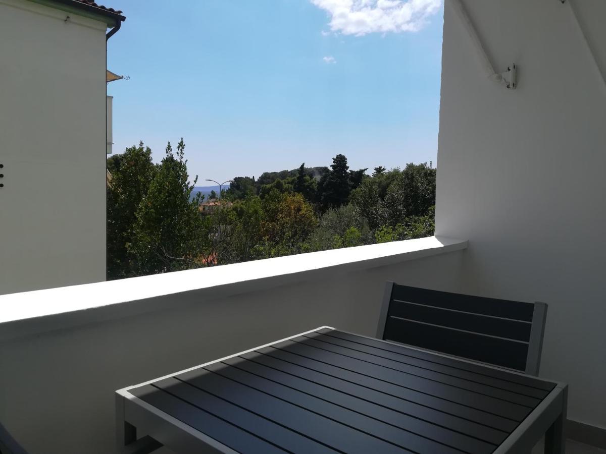 Two-Bedroom Apartment Balcony Sea View