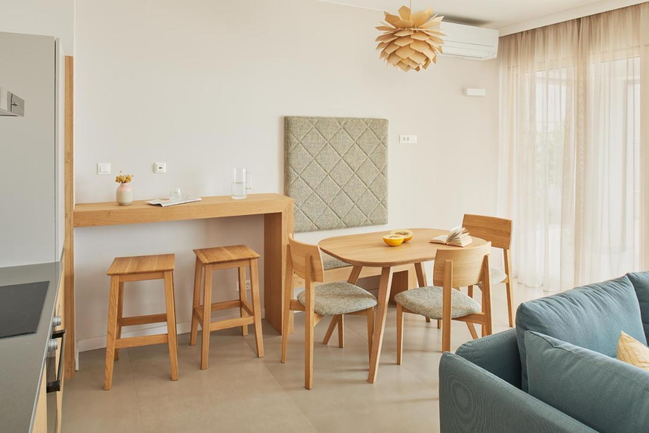 Deluxe Two-Bedroom Apartment Terrace