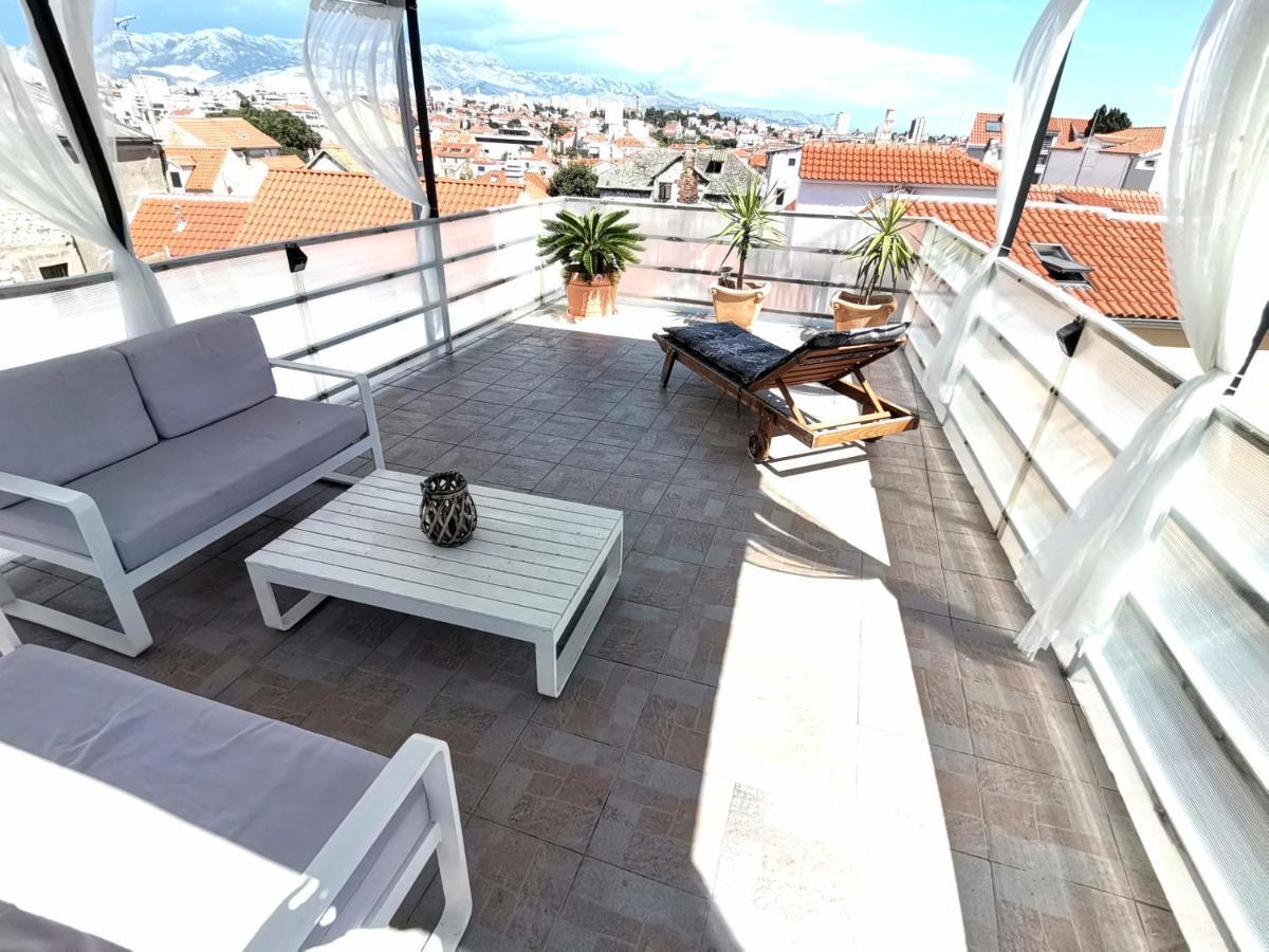 Studio Terrace