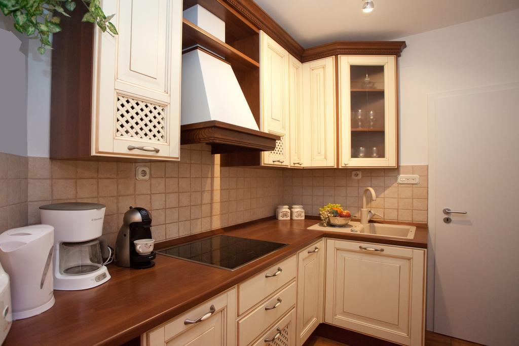 Superior One-Bedroom Apartment