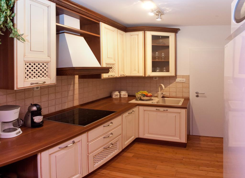 Superior One-Bedroom Apartment