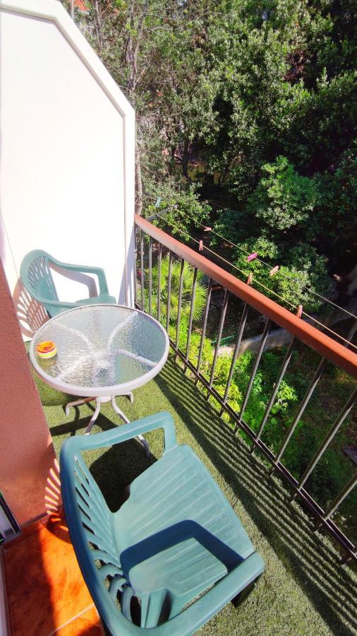 Studio Balcony