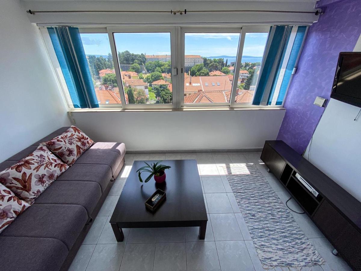 Two-Bedroom Apartment Balcony Sea View