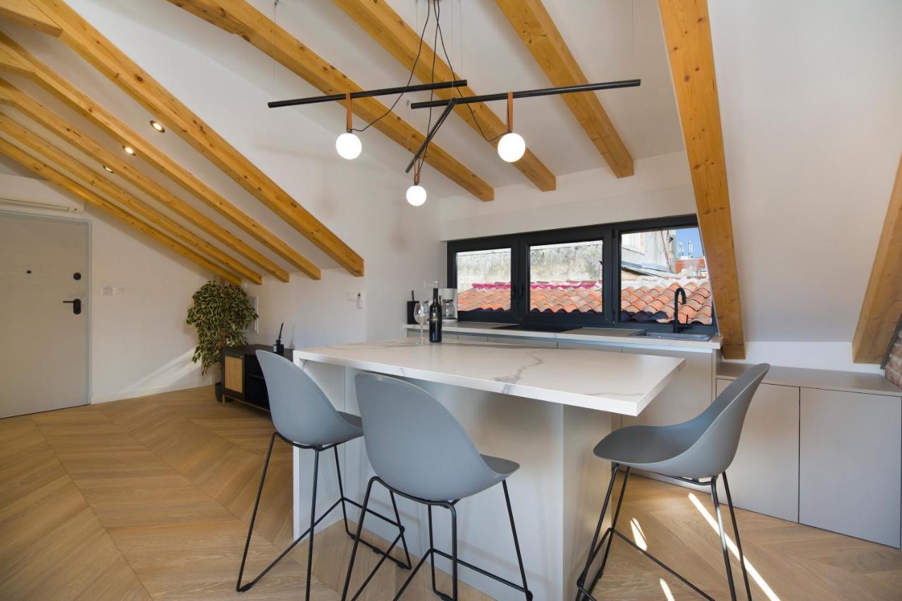 Studio Balcony