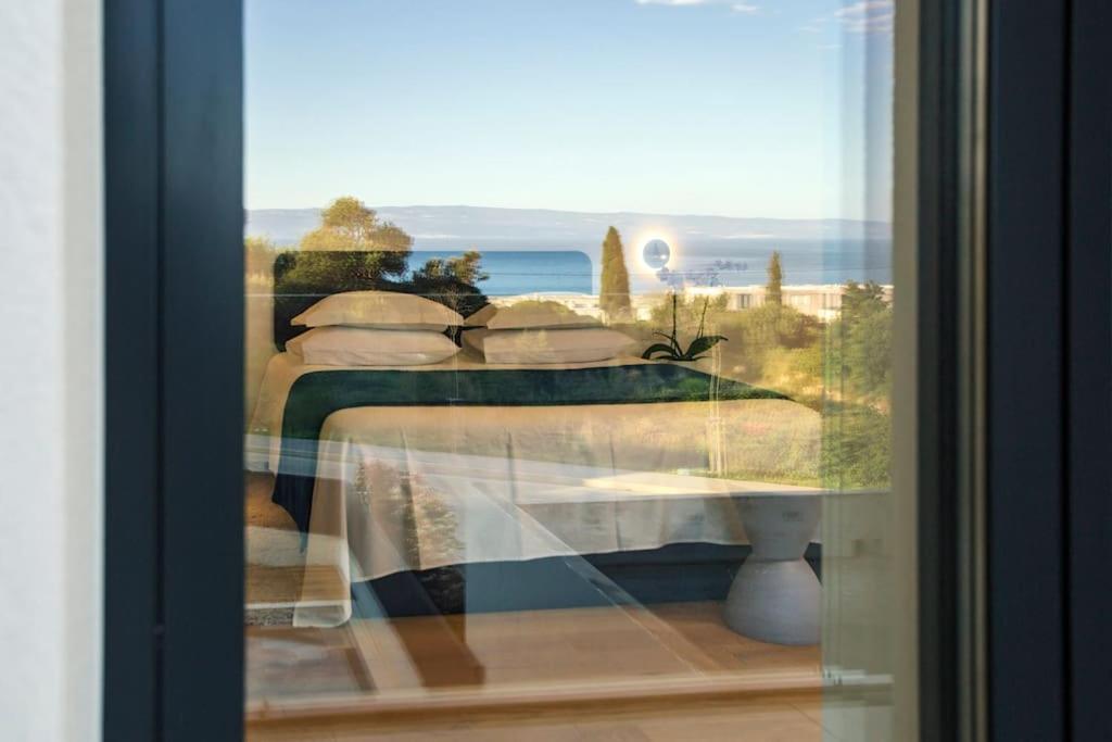 Two-Bedroom Apartment Balcony Sea View