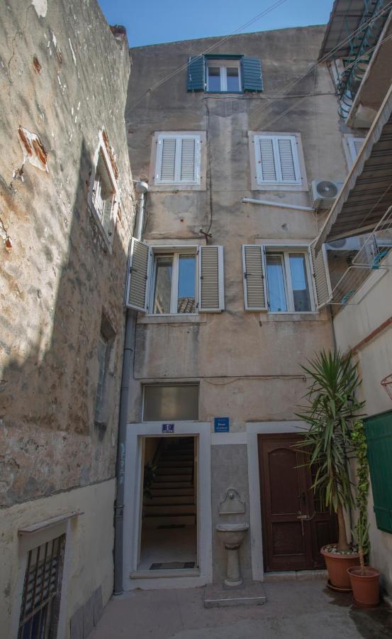 Three-Bedroom Apartment Balcony Sea View