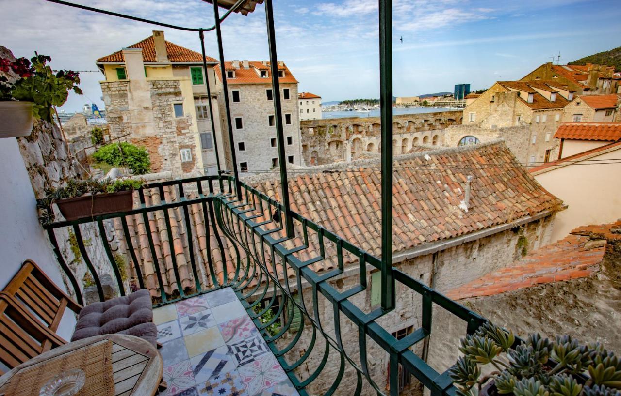 Three-Bedroom Apartment Balcony Sea View