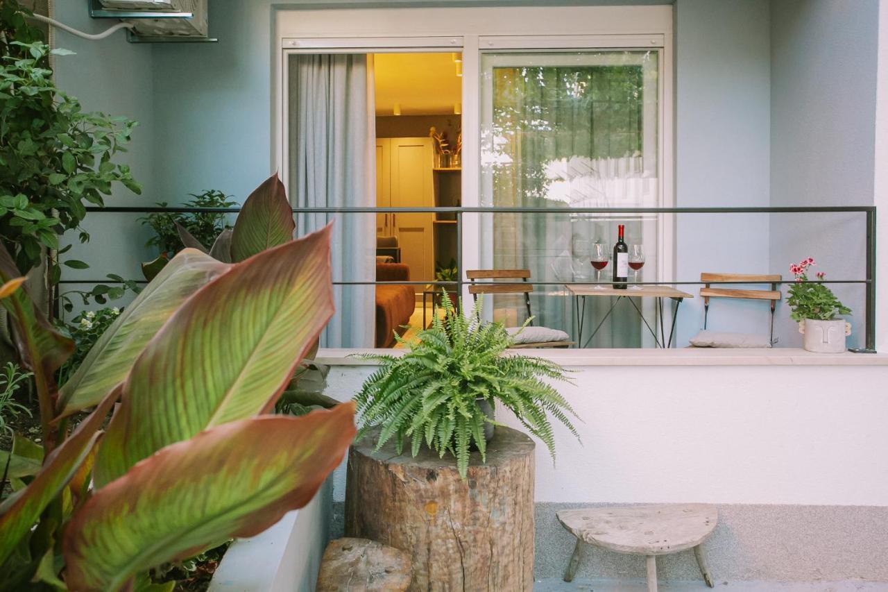 Studio Balcony