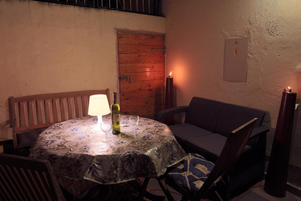 Duplex Studio Shared Terrace