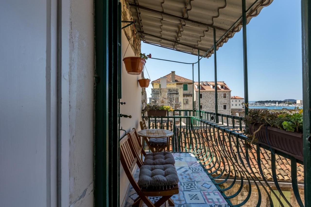 Three-Bedroom Apartment Balcony Sea View