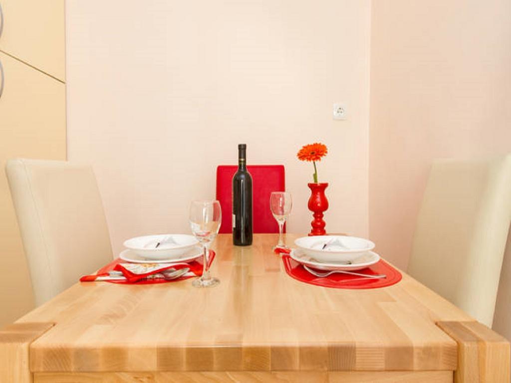 One-Bedroom Apartment Terrace
