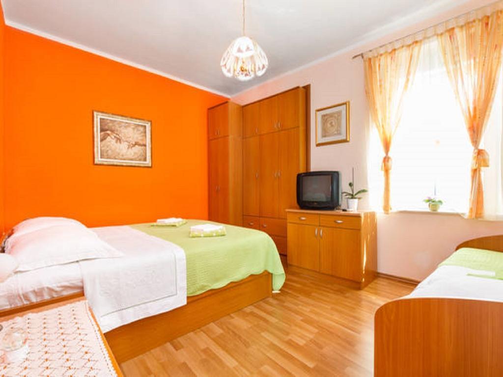 One-Bedroom Apartment Terrace