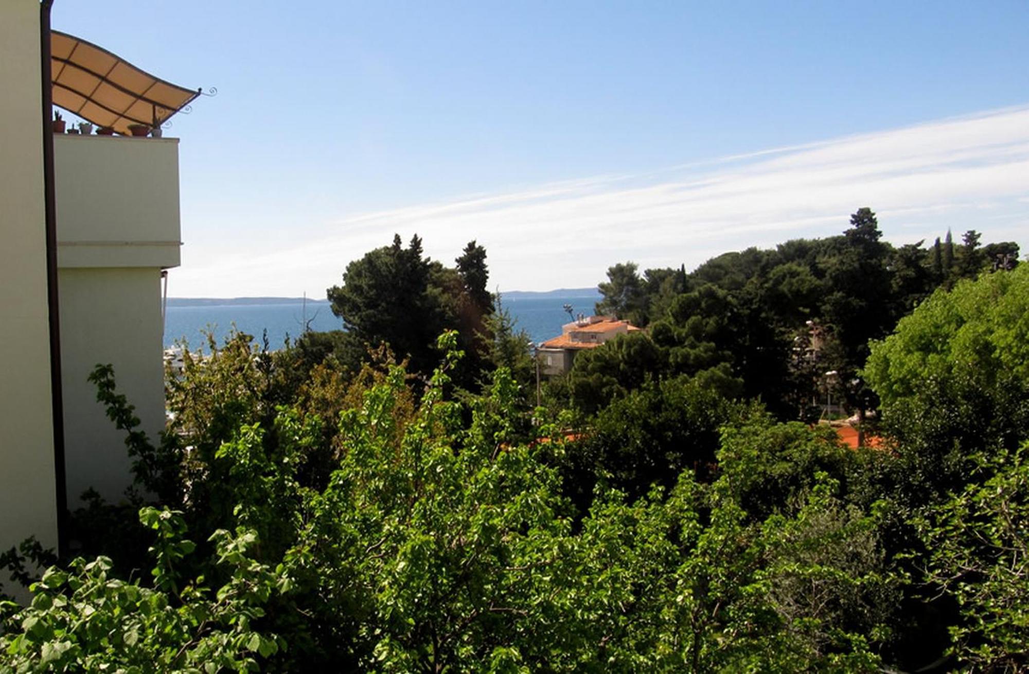 Two-Bedroom Apartment Balcony Sea View