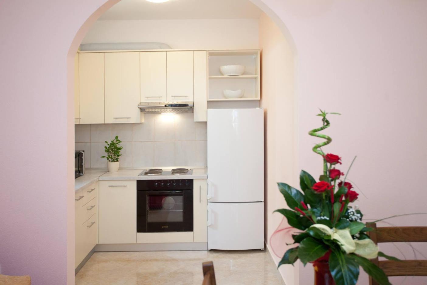 Two-Bedroom Apartment Terrace Roosewelt Street