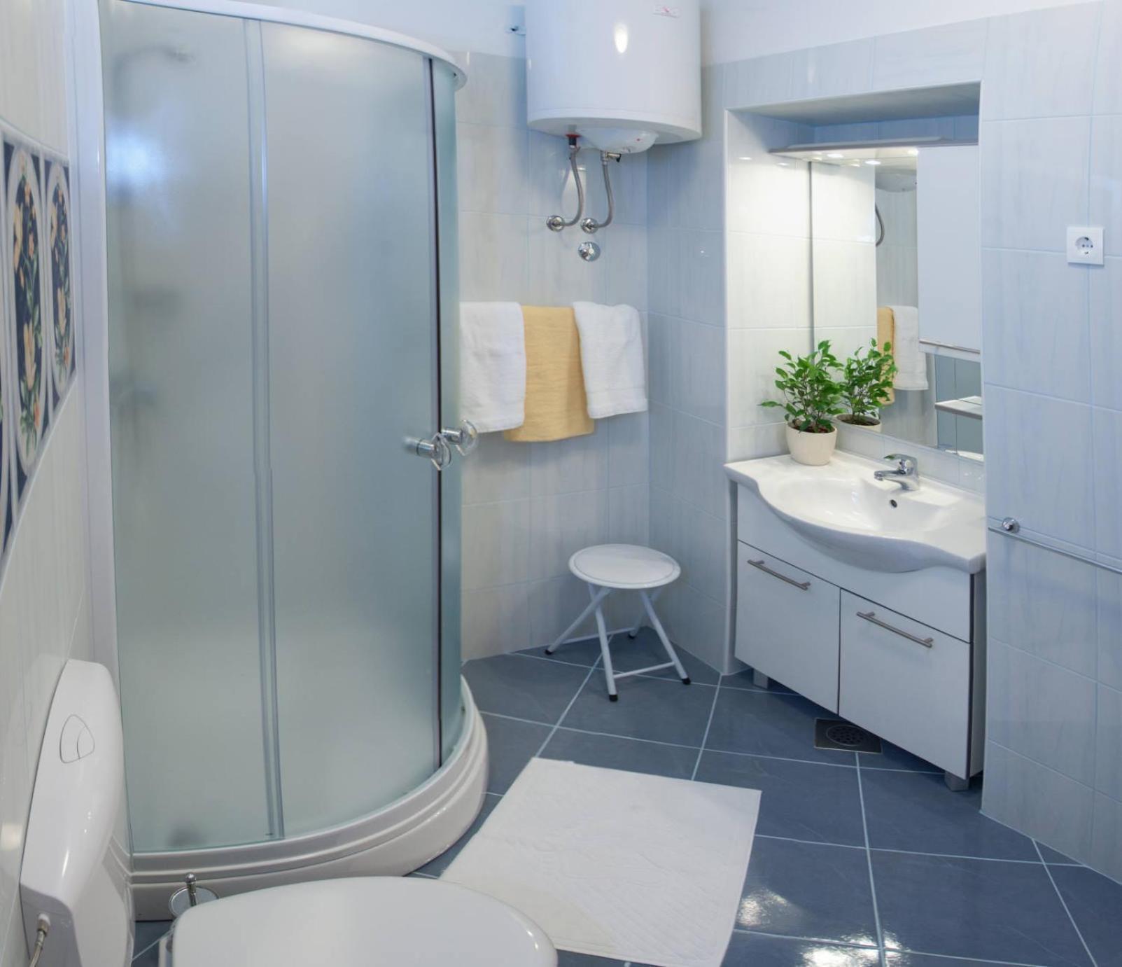 Two-Bedroom Apartment Terrace Roosewelt Street