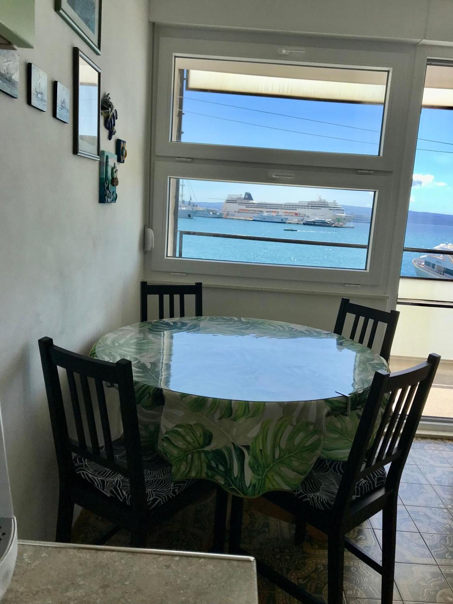 Two-Bedroom Apartment Sea View