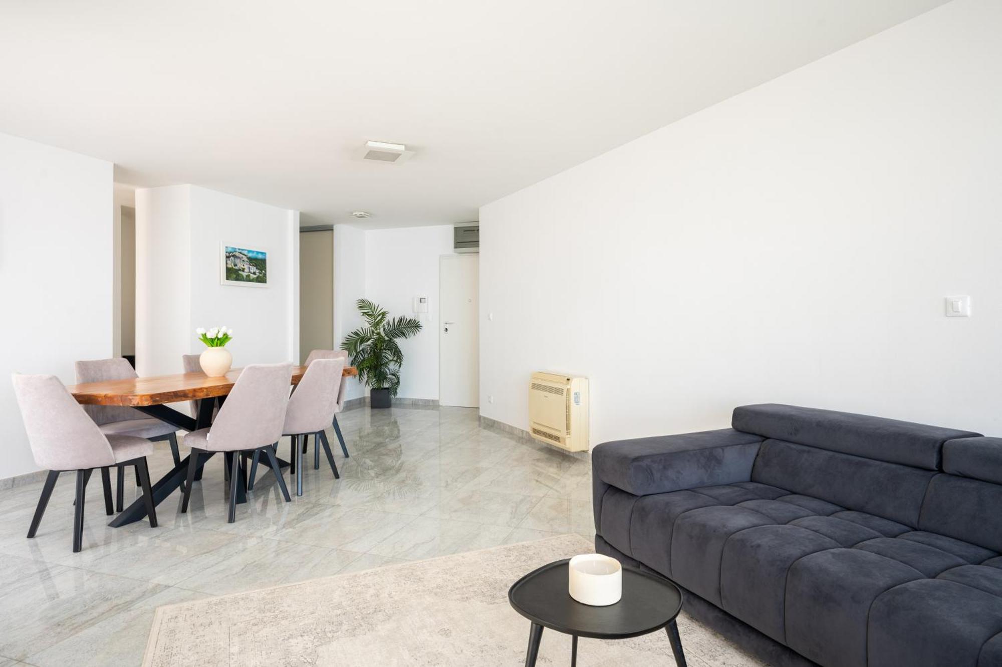 Apartment Sea View