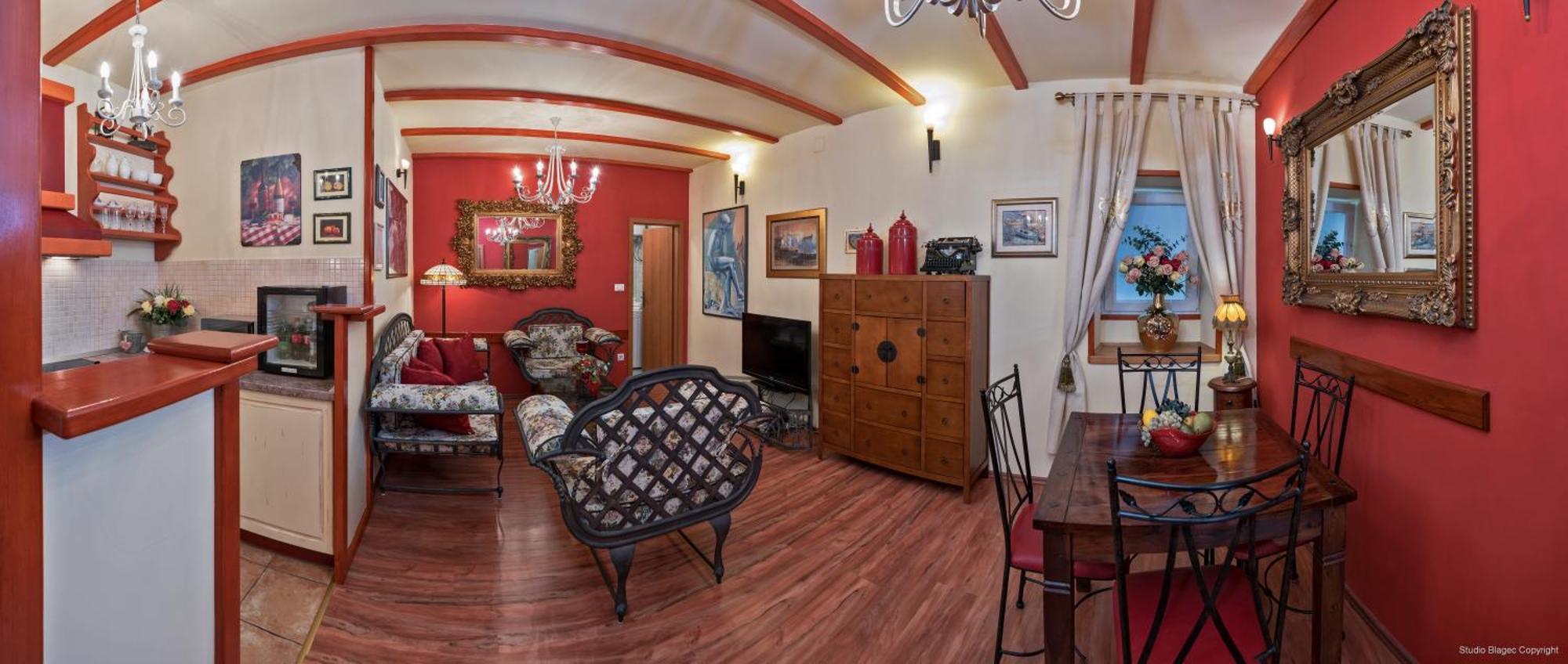 Superior One-Bedroom Apartment