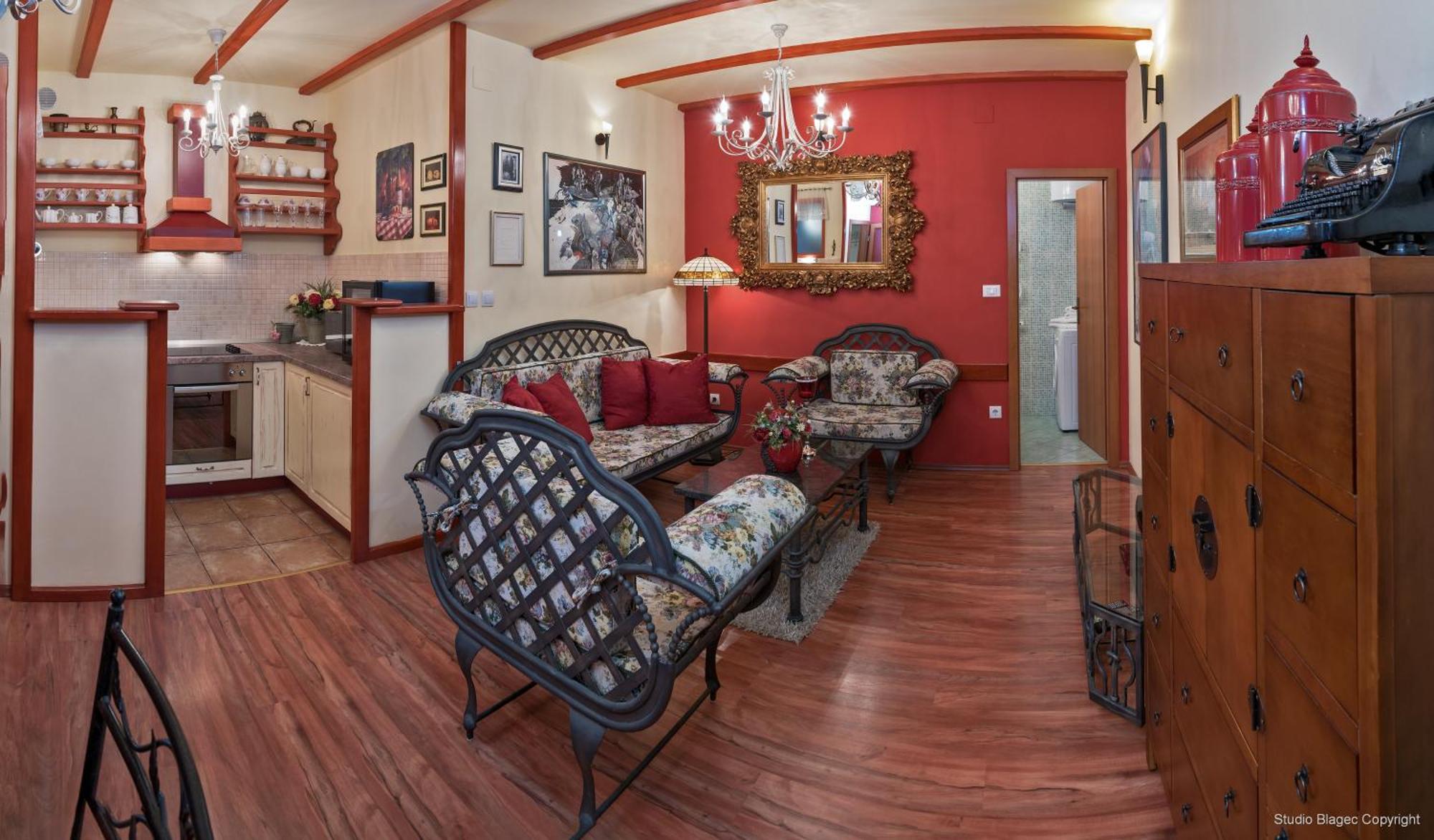 Superior One-Bedroom Apartment