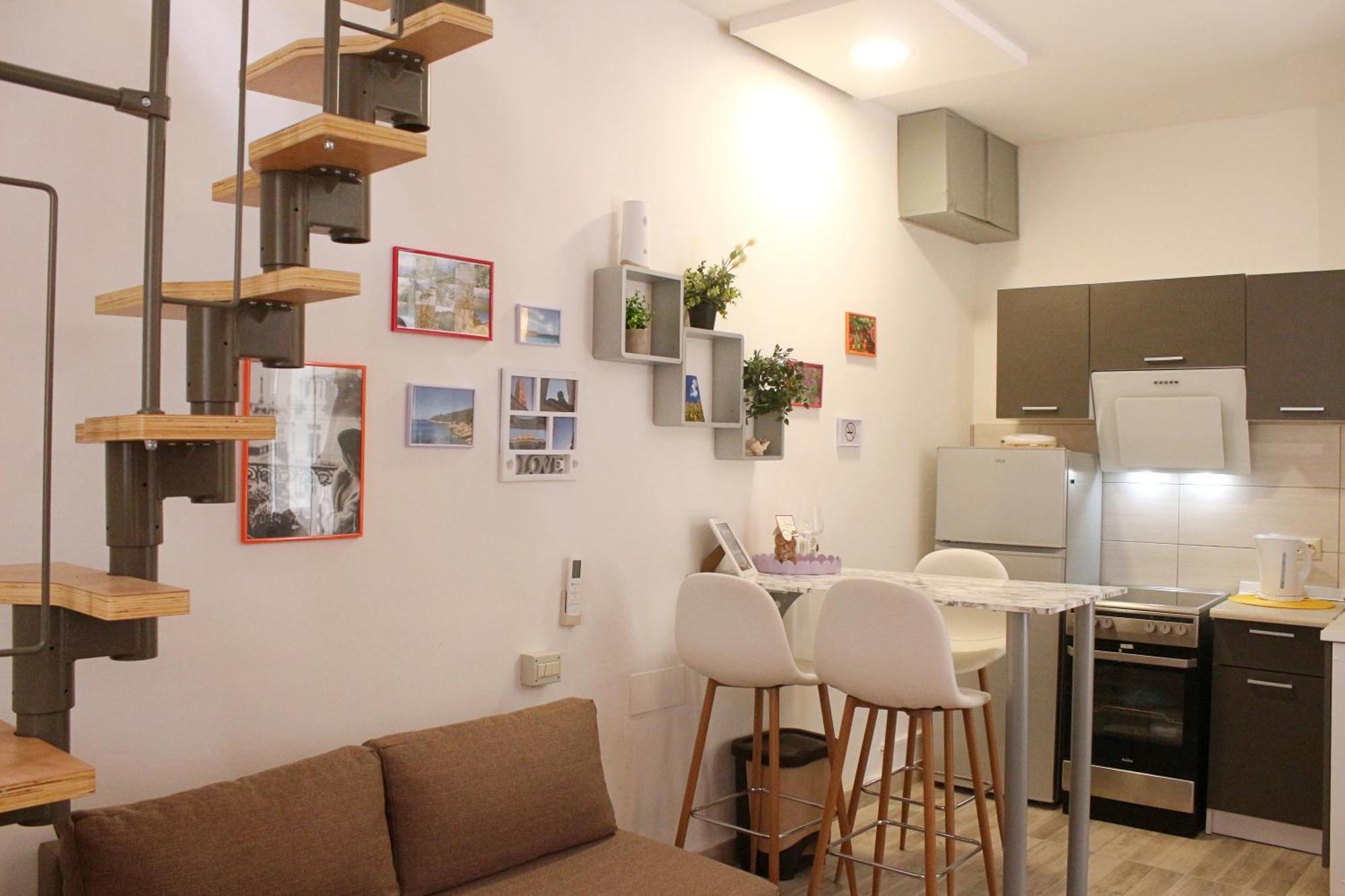 One-Bedroom Apartment