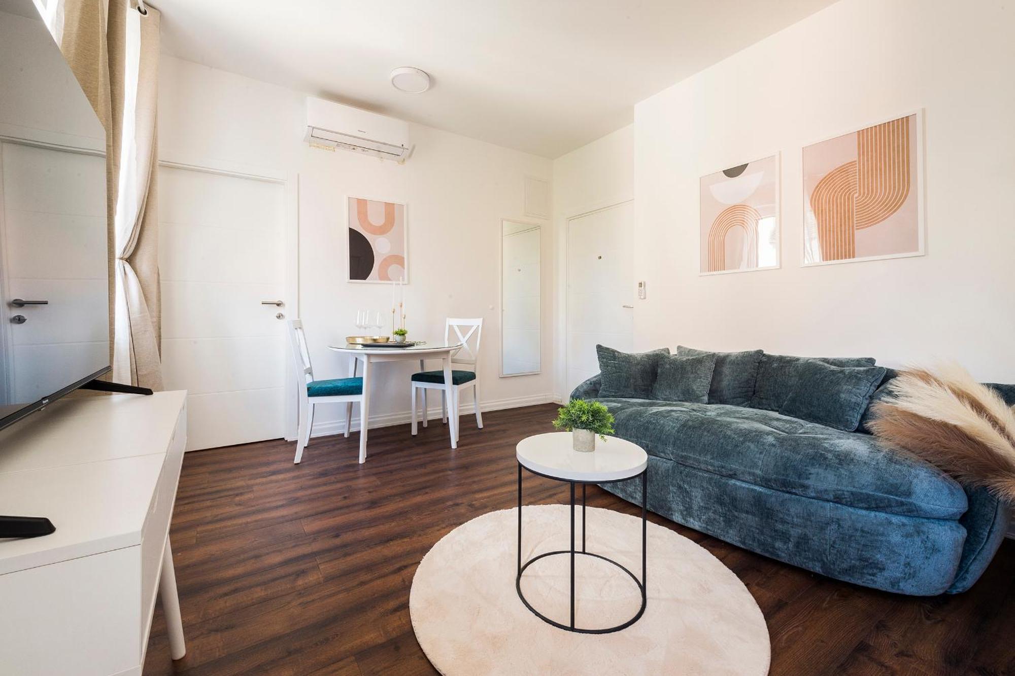 One-Bedroom Apartment