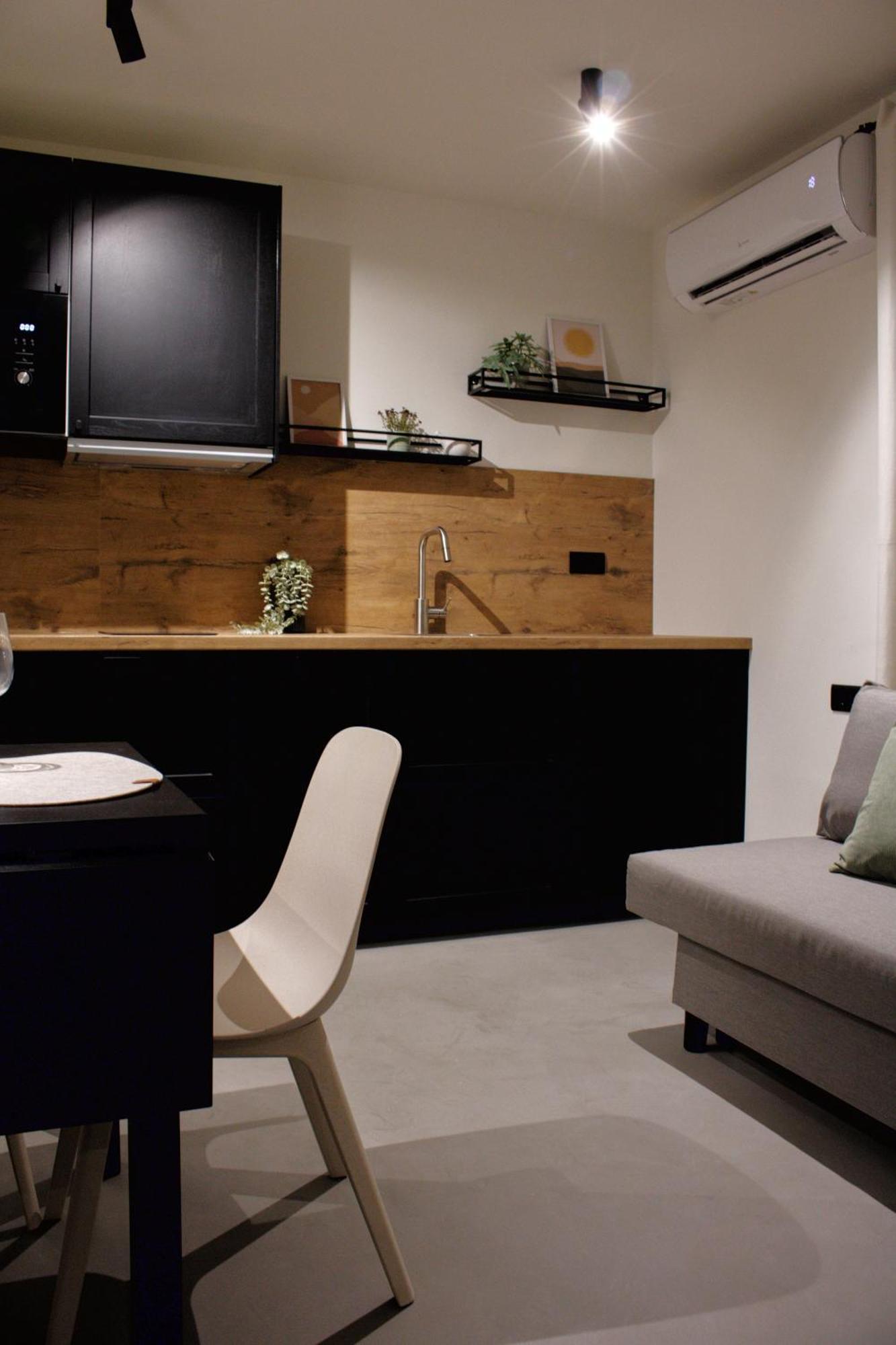 Superior One-Bedroom Apartment