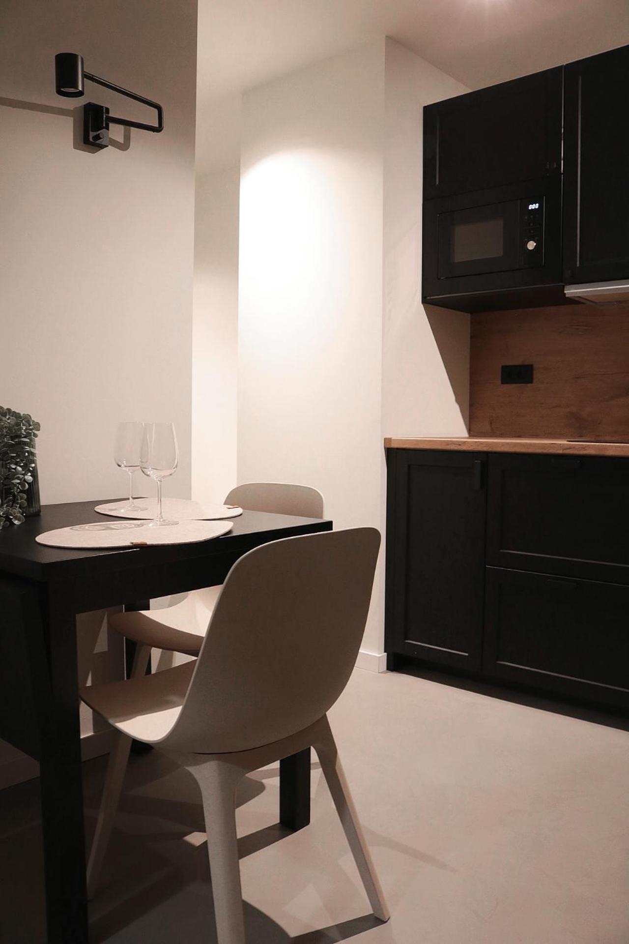 Superior One-Bedroom Apartment