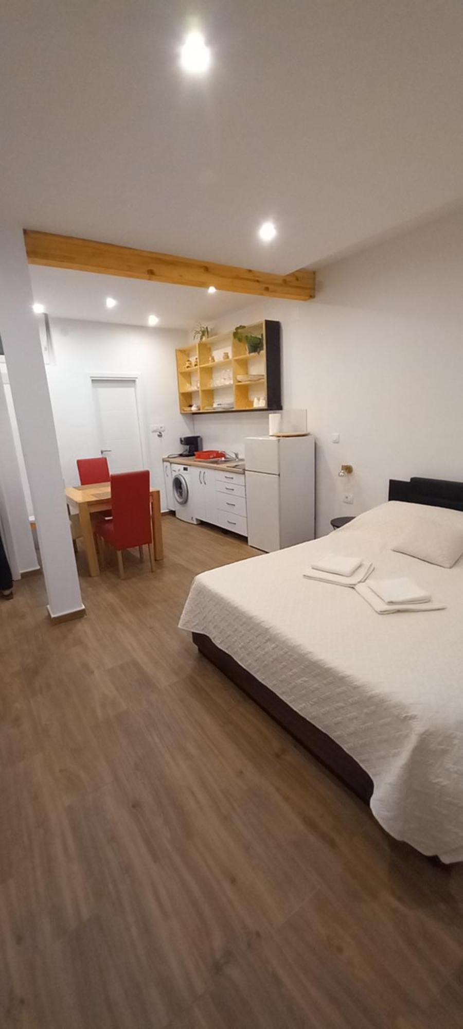 One-Bedroom Apartment Terrace