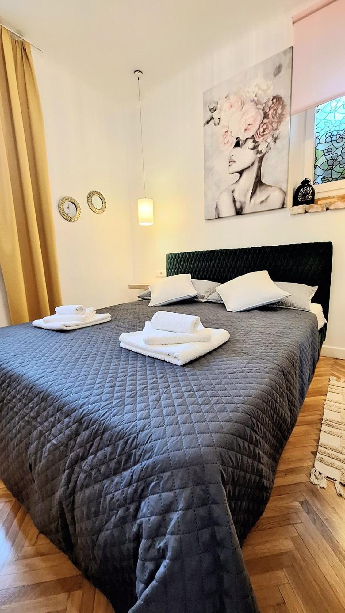 Superior One-Bedroom Apartment