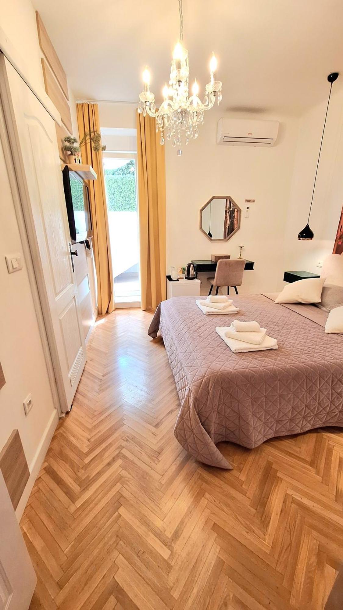 Superior Queen Room