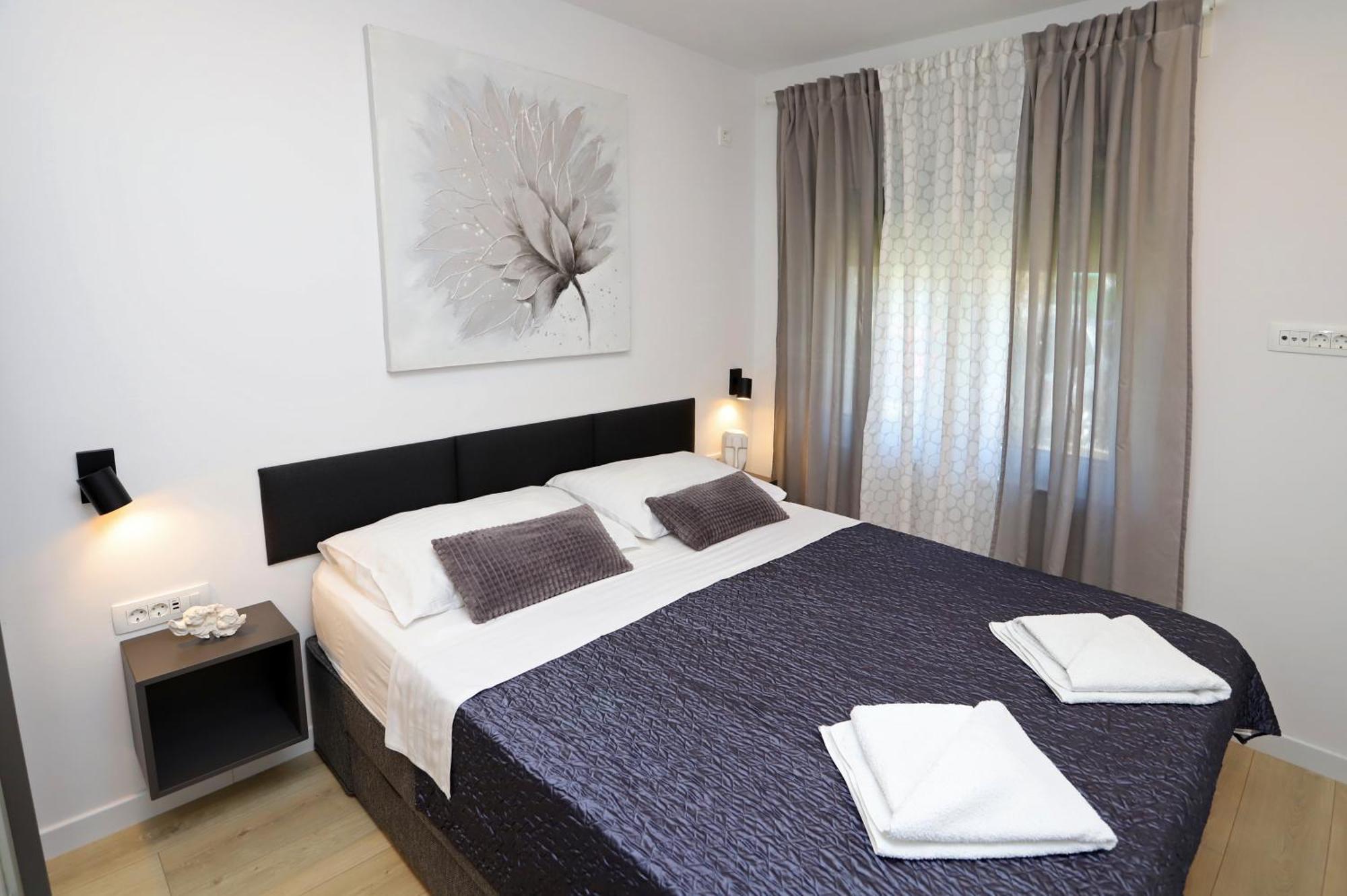 Two-Bedroom Deluxe Apartment