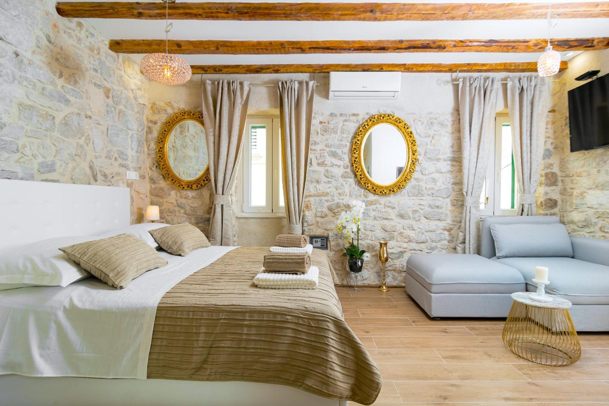 One-Bedroom Superior Apartment