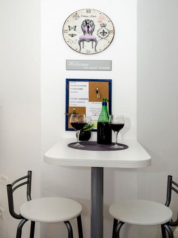 Studio Apartment