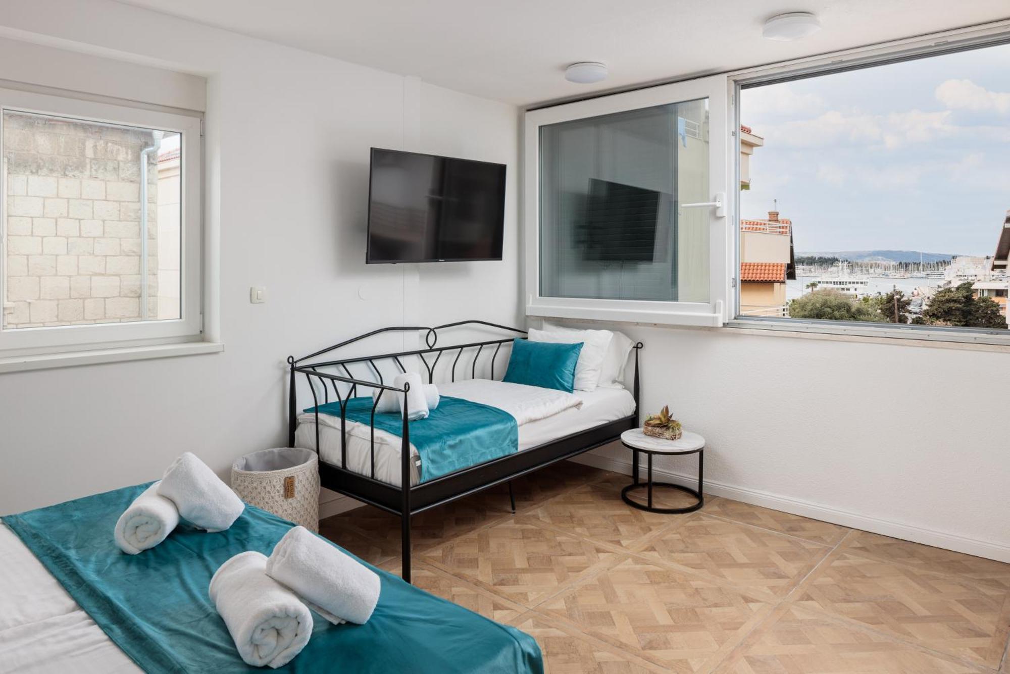 Superior Apartment Balcony Sea View