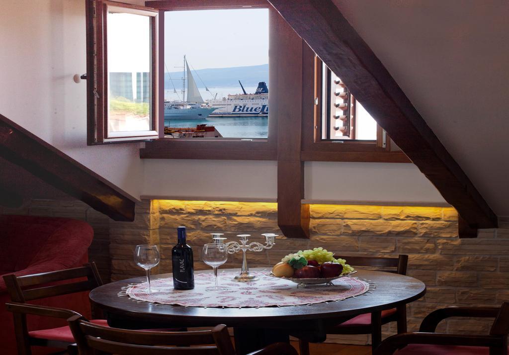 Luxury Two-Bedroom Apartment Sea View