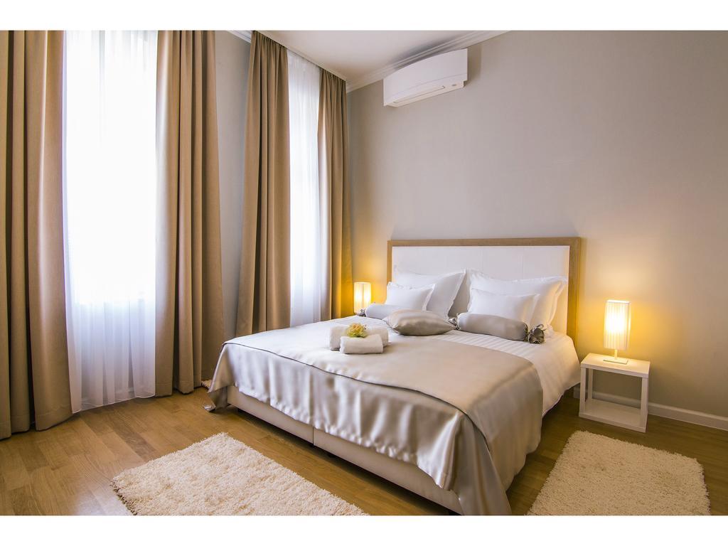 Luxury Two-Bedroom Apartment Sea View