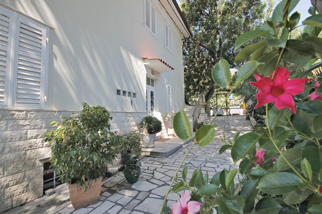 Apartment Ground Floor
