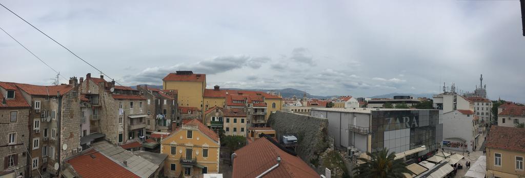 Two-Bedroom Apartment Balcony,228494942:JPEG