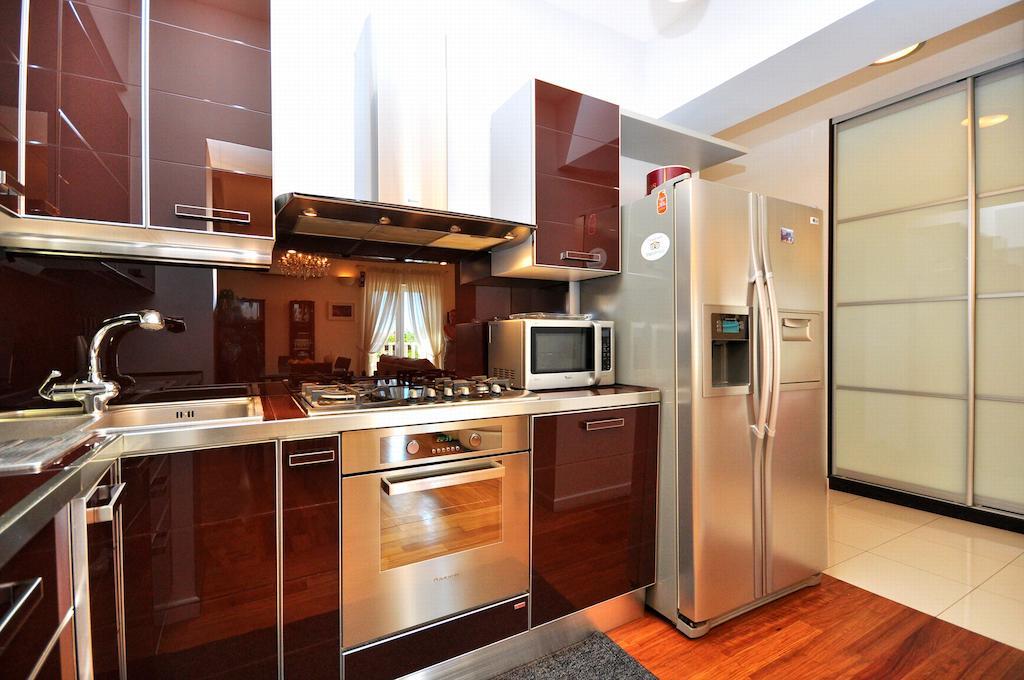 Luxury Two-Bedroom Apartment Terrace
