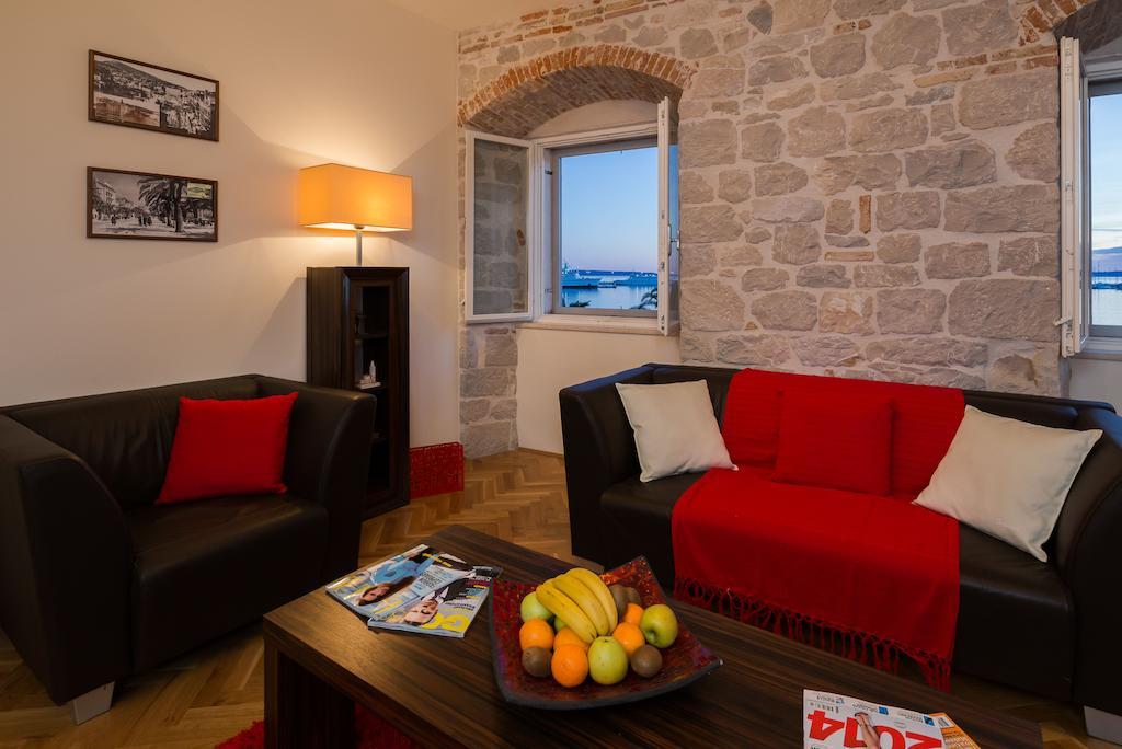 One-Bedroom Apartment Sea View