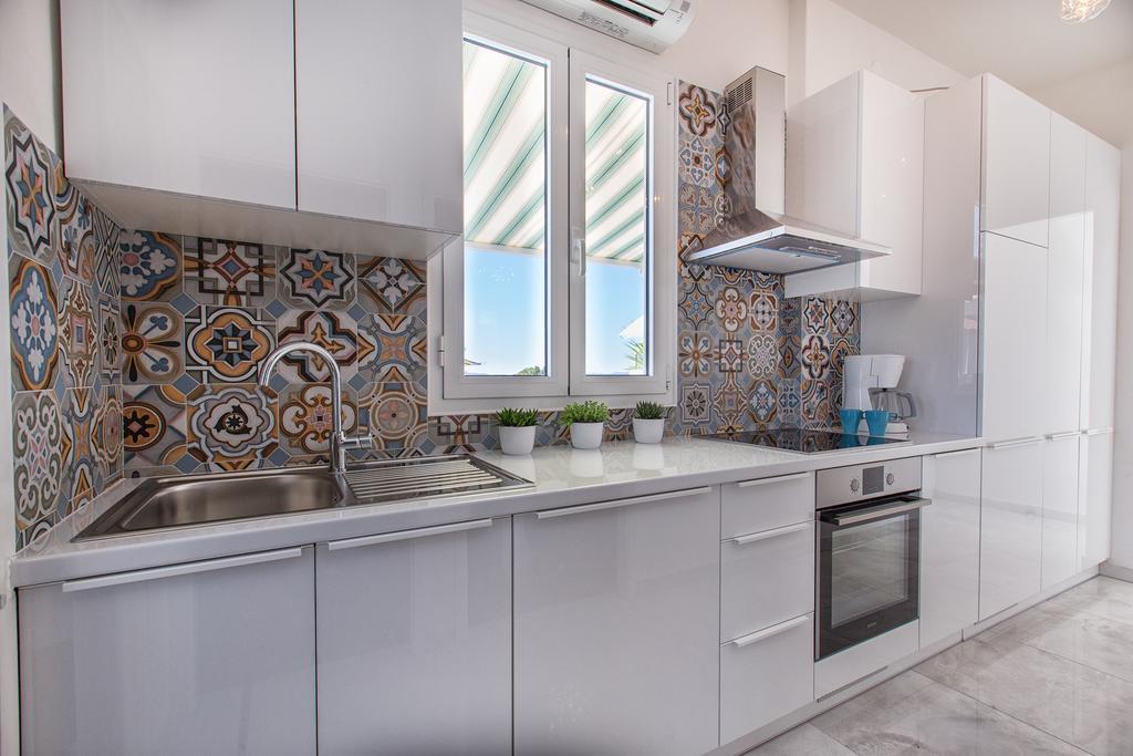 One-Bedroom Apartment a large Terrace Sea View