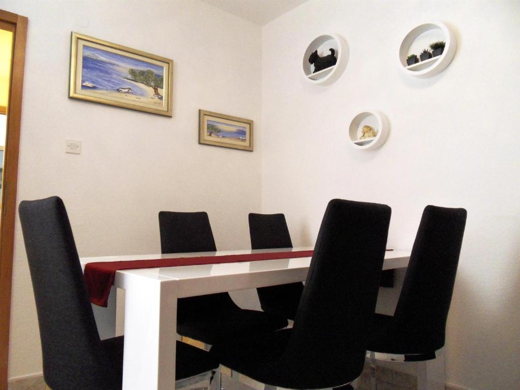 Duplex Two-Bedroom Apartment Terrace Reica Street