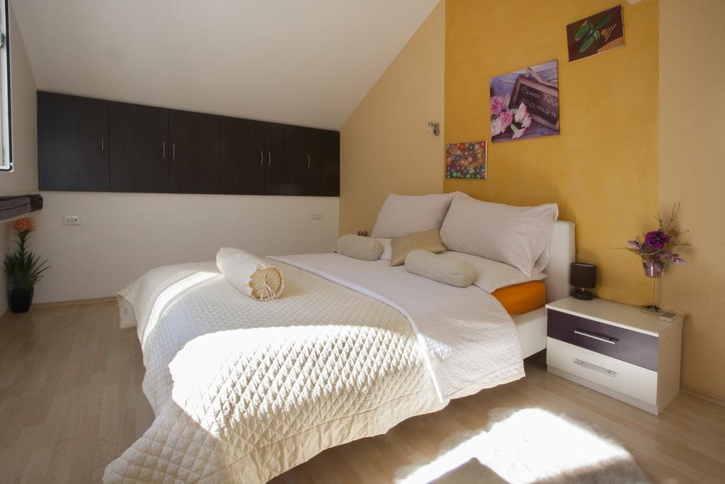 Apartment Split Level