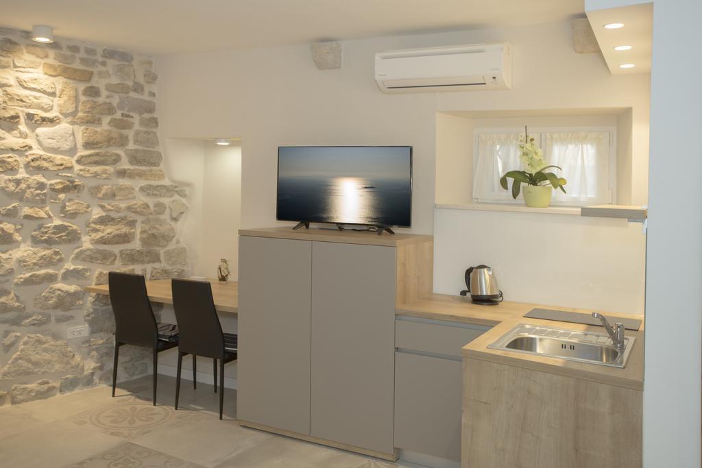 Studio Apartment Ground Floor