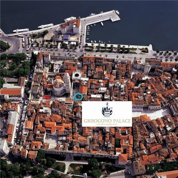 Luxury One-Bedroom Apartment Peristil square view
