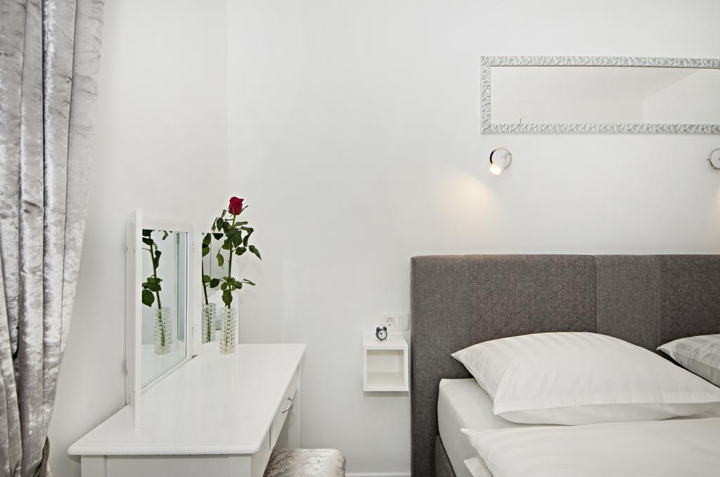 One-Bedroom Apartment Street View