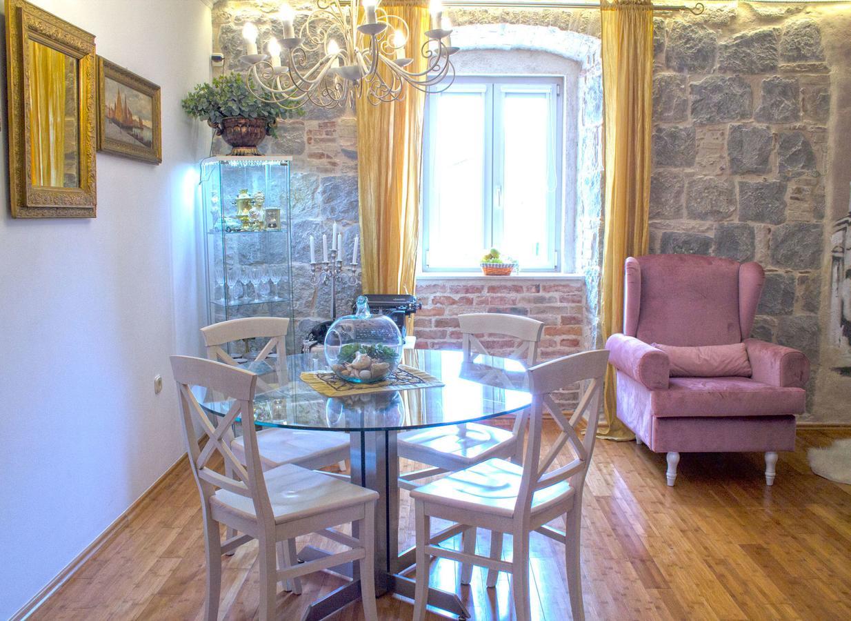 Superior One-Bedroom Apartment