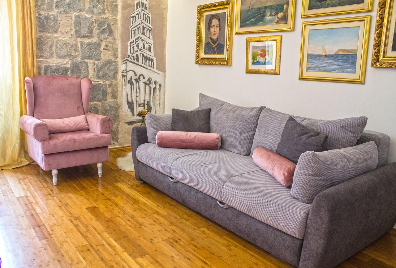 Superior One-Bedroom Apartment