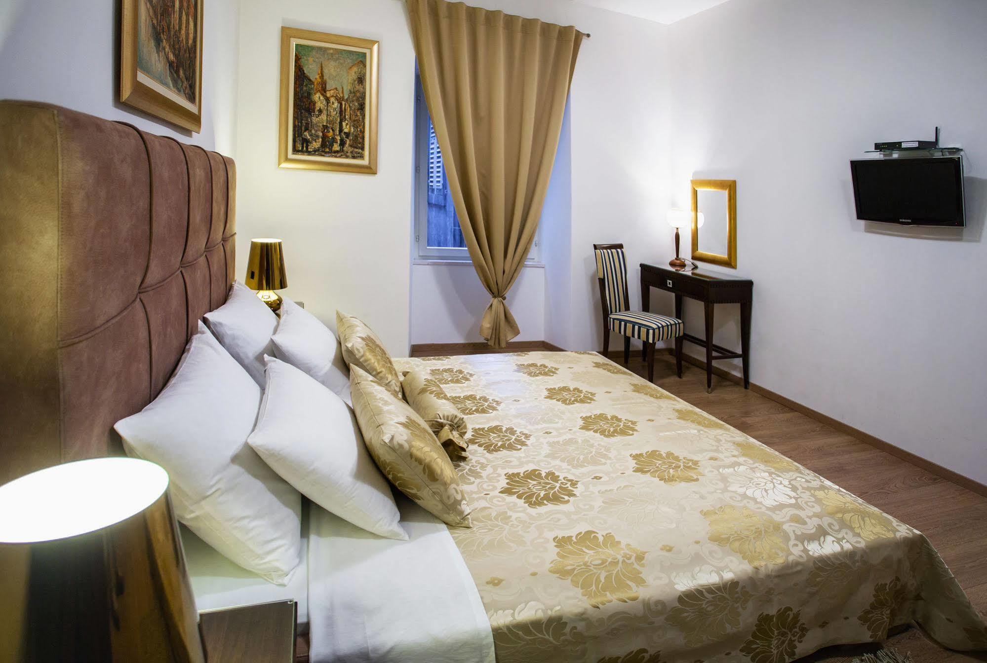 Luxury One-Bedroom Apartment Peristil square view