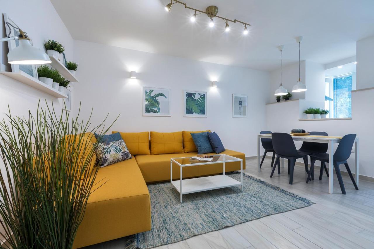 Apartment Terrace